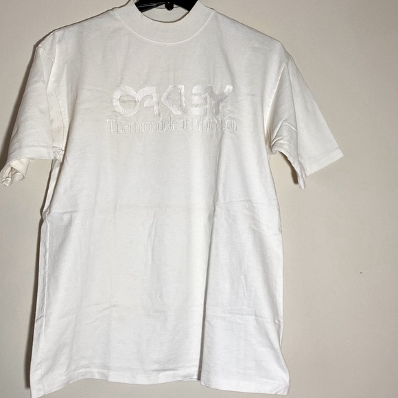 Oakley Other - Mens Vintage Oakley T-shirt 90s single stitch crew neck white embroidered logo L